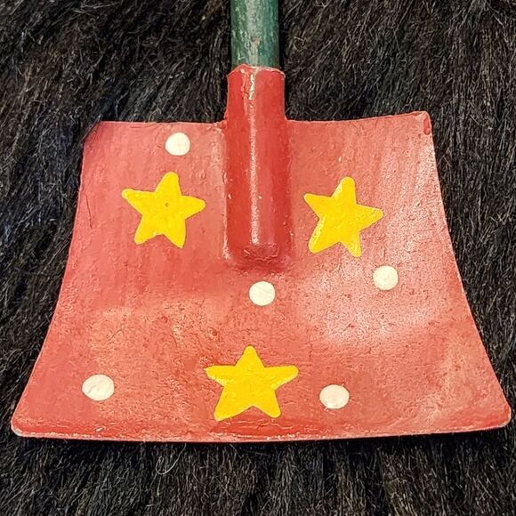 Eddie Walker Midwest of Cannon Falls Santa with Snow Shovel Ornament - Picture 5 of 10